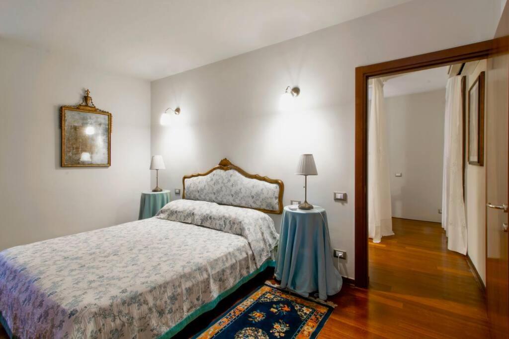 Residence Alma - Rialto Bridge Veneza Exterior foto